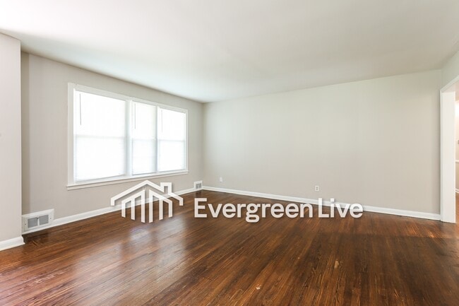 Building Photo - coming soon