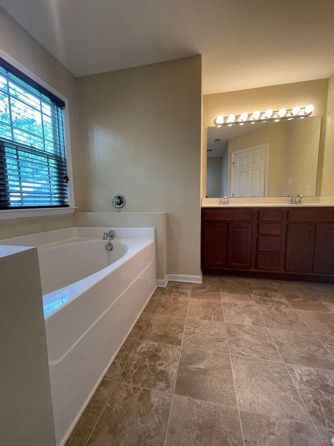 Building Photo - Super Sugarberry