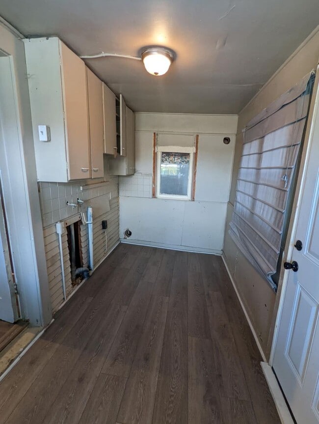 Building Photo - Charming 4-Bedroom Home Near Downtown & Kellogg