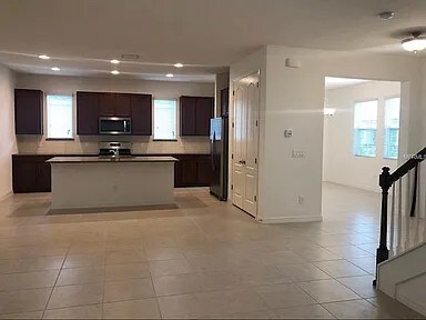 Building Photo - 15308 Honeybell Dr