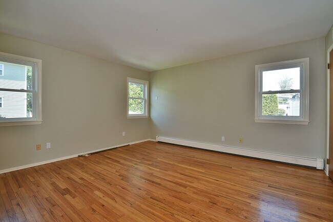 Building Photo - 276 5th Ave