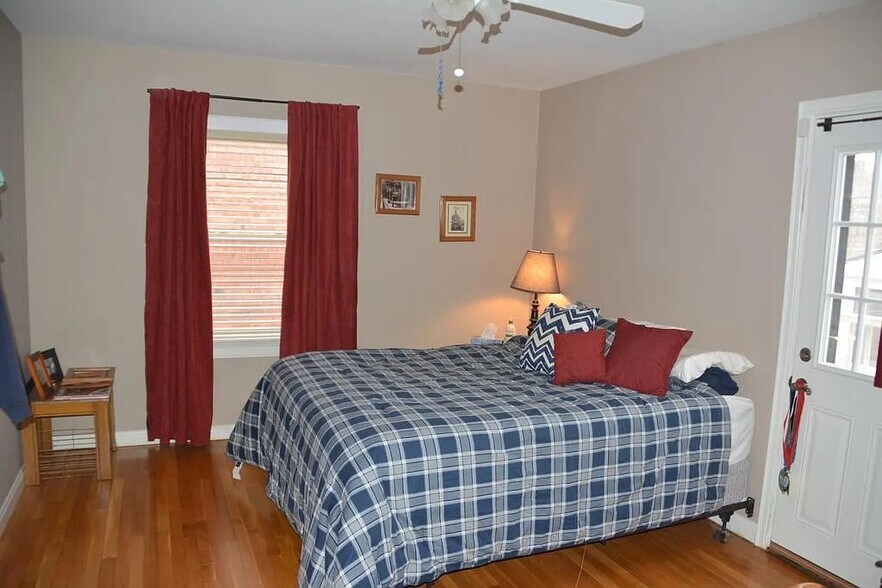 Bedroom 2 - 2475 Channing Rd