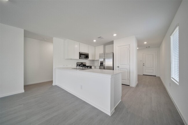 Building Photo - 16257 Bergara Bend Dr