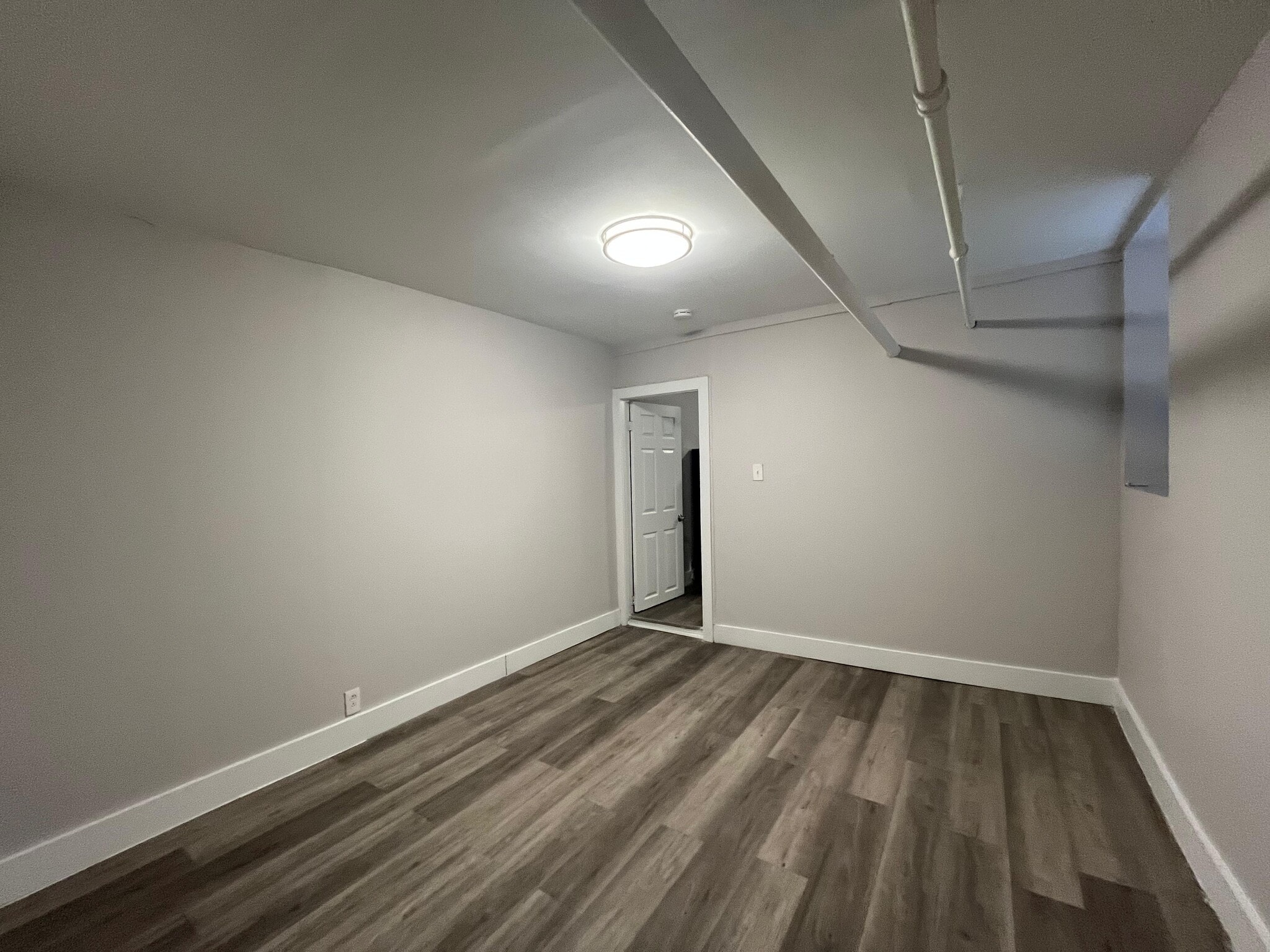 Building Photo - 7320 Kennedy Blvd