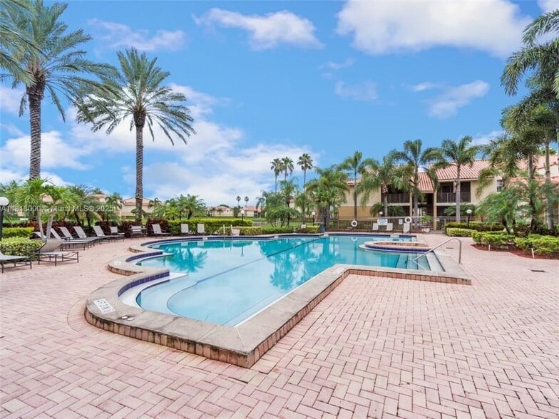 Building Photo - 1239 SW 46th Ave