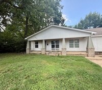 Building Photo - 1215 Haltom St