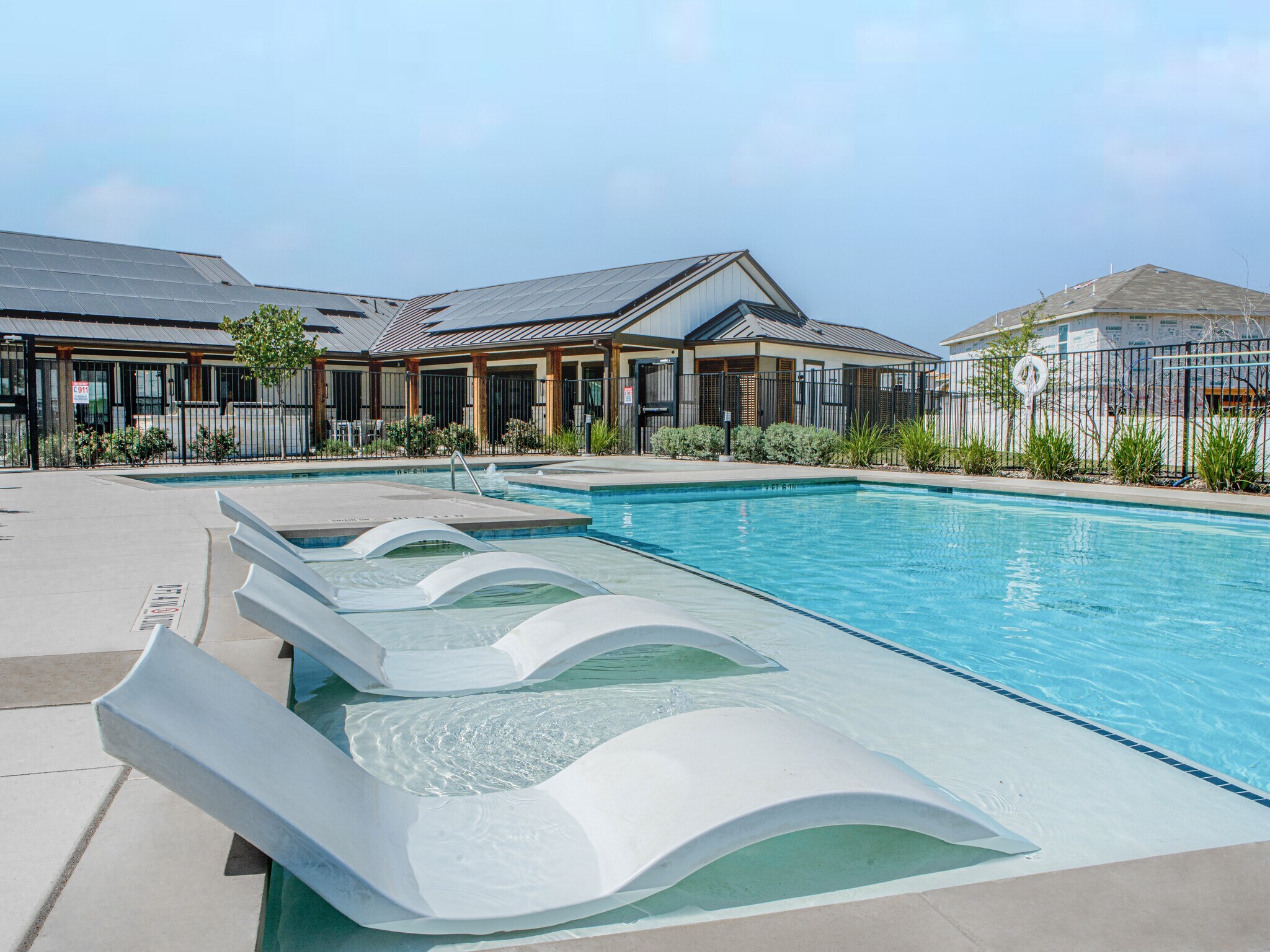 Building Photo - 405 Pebble Beach Run