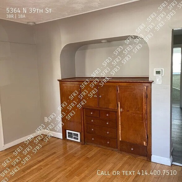 Building Photo - 5364 N 39th St
