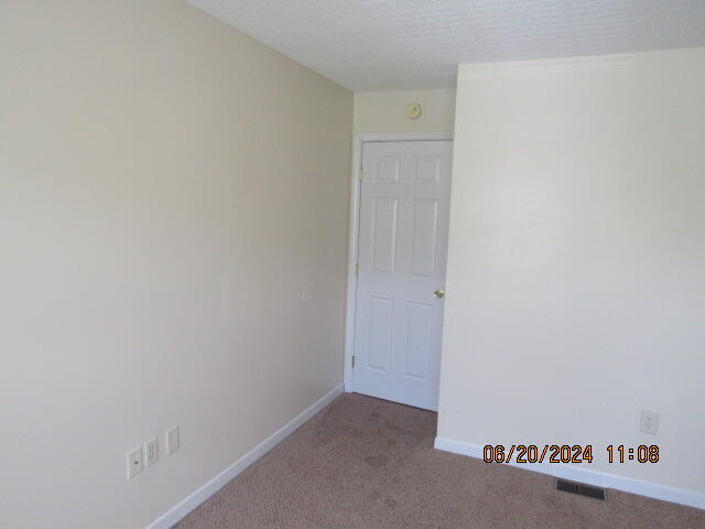 Building Photo - 705 Terrance Ct