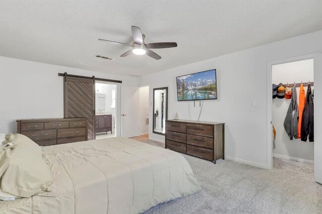 Building Photo - 1507 Wildwood Dr