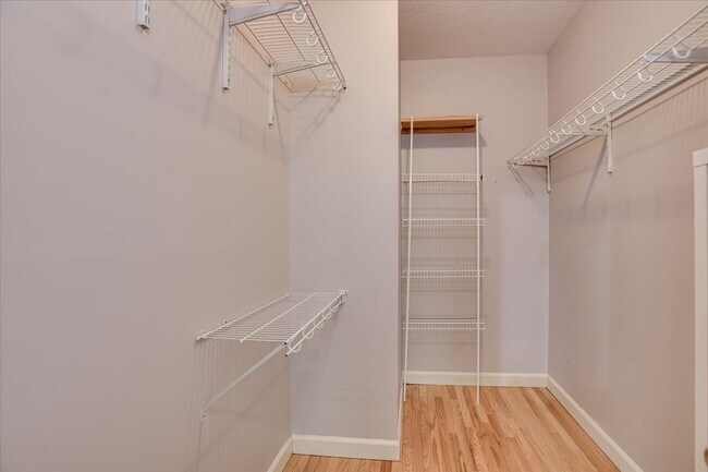 Building Photo - 4363 Wisteria Ct
