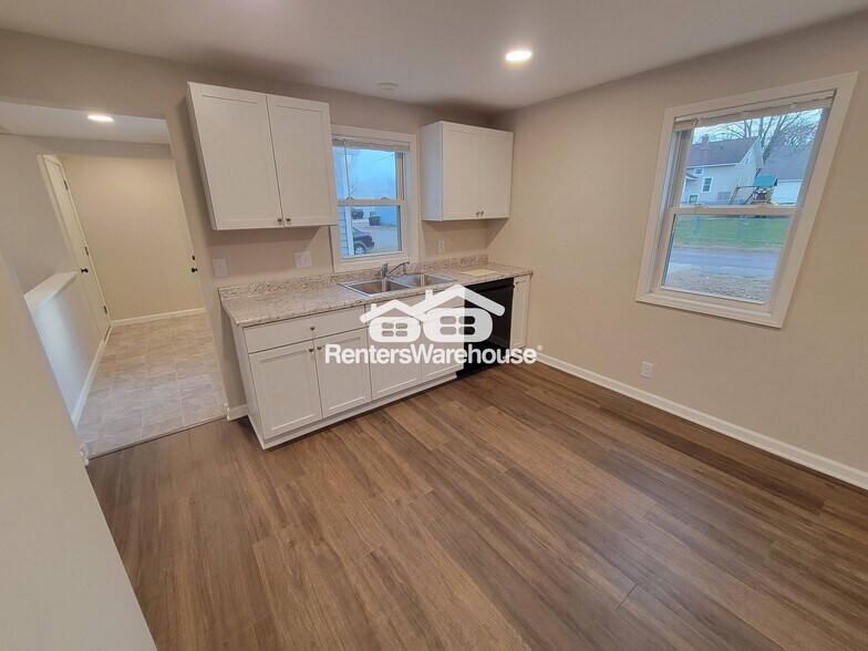 Building Photo - 906 1/2 S German Street