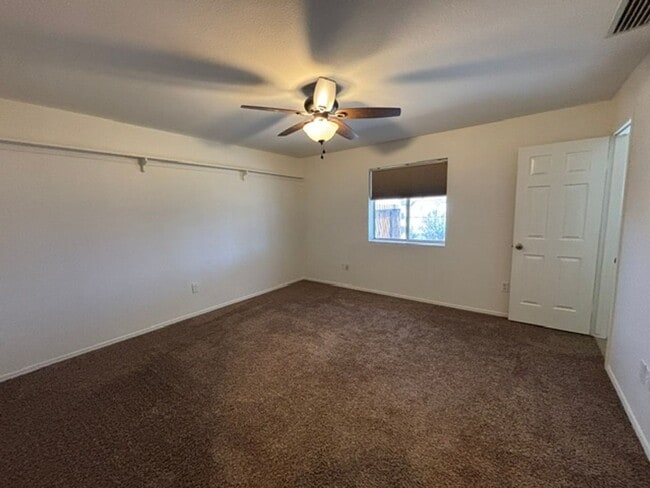 Building Photo - 3753 Tehachapi Dr