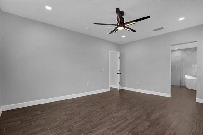 Building Photo - 2806 Moultrie Creek Dr