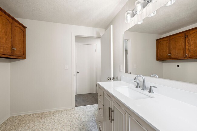 Building Photo - Charming Updated Home with 1-Car Garage, Fenced Backyard & Modern Finishes