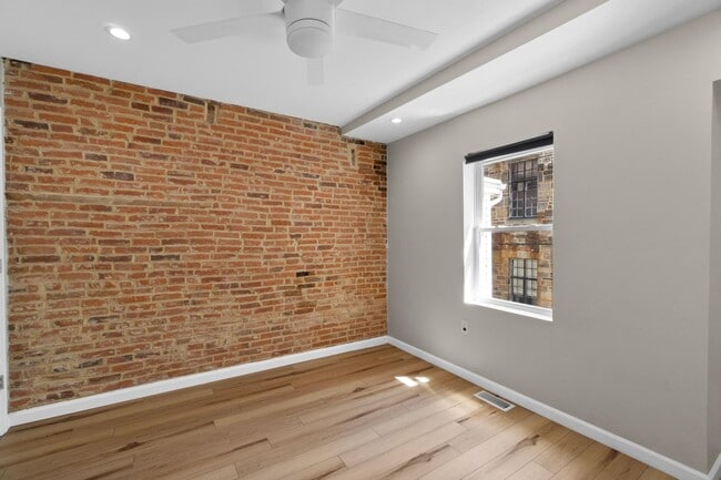 Building Photo - 1411 Olive St