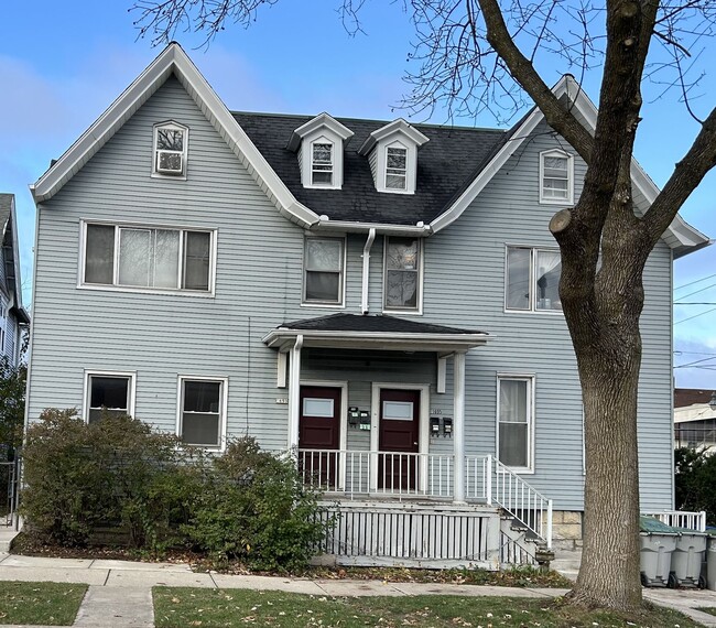 Primary Photo - Modern 3BR/2BA Two-Level Unit in the Heart of the Lower East Side - FREE MOVING SERVICES WITH A S...