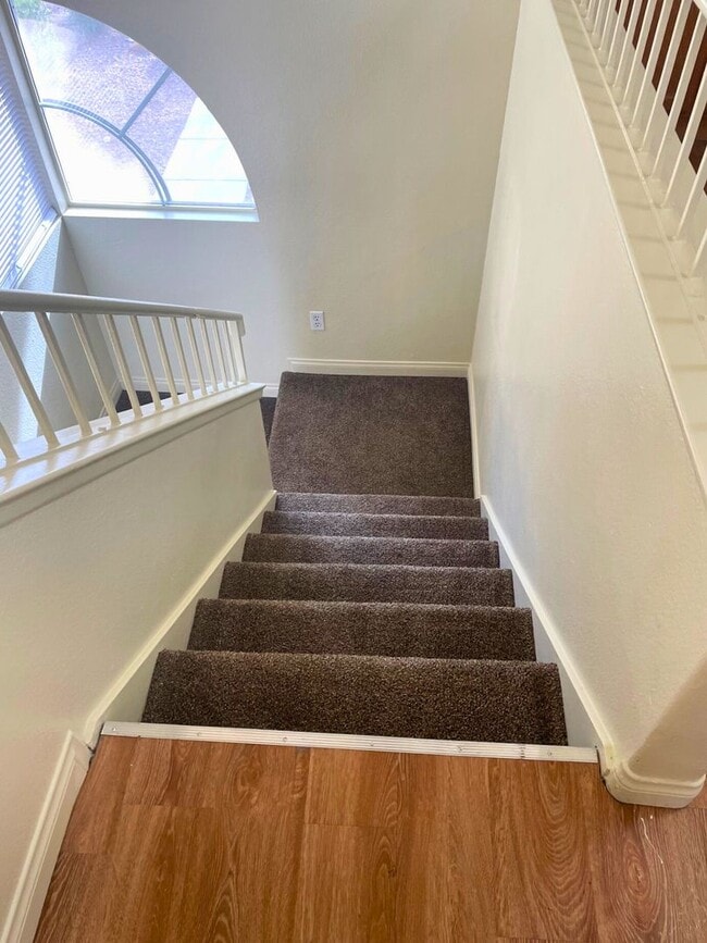 Building Photo - MOVE-IN READY 3BR/2.5BA SINGLE FAMILY HOME IN LAS VEGAS