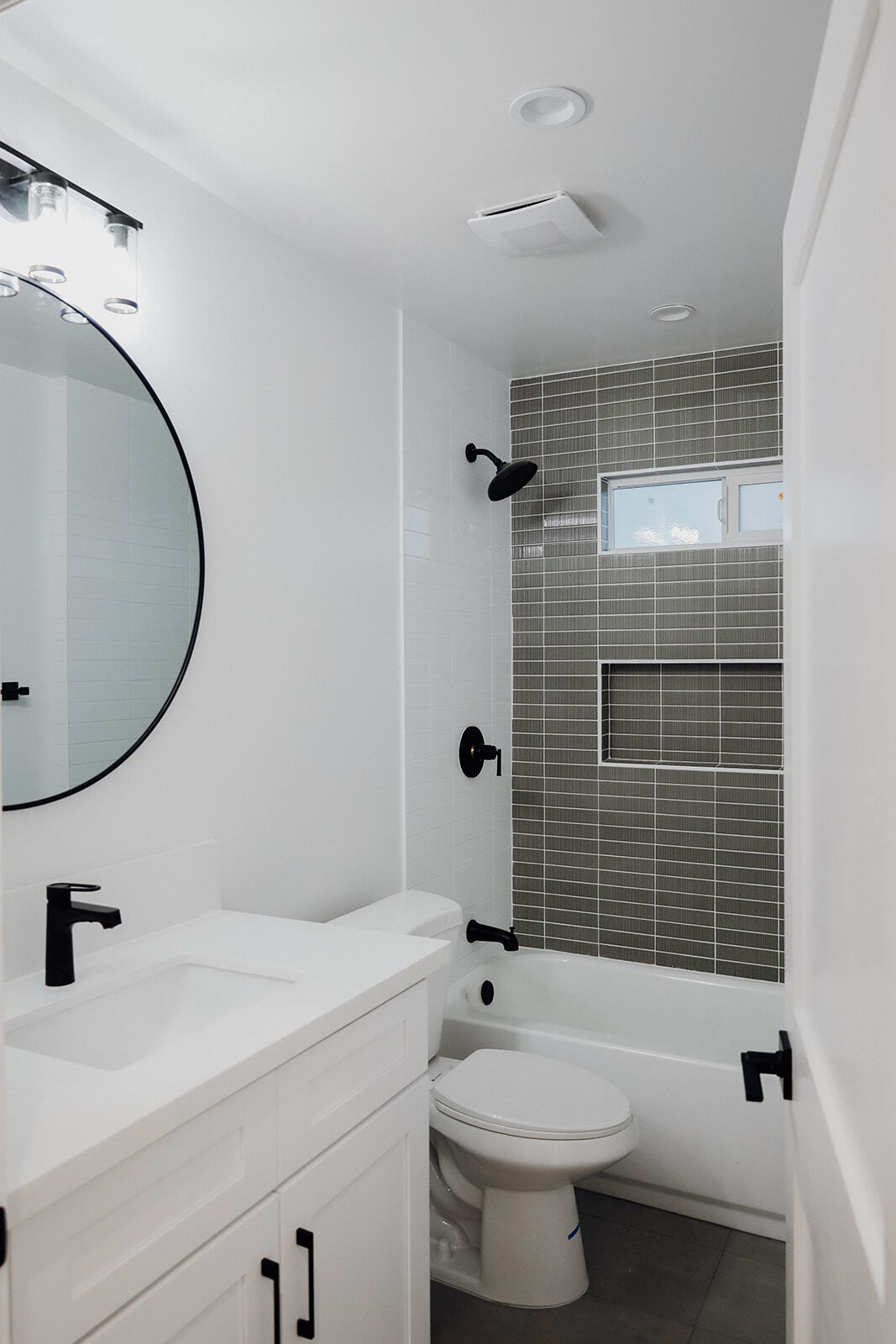Hall Bath - 233 E 25th St