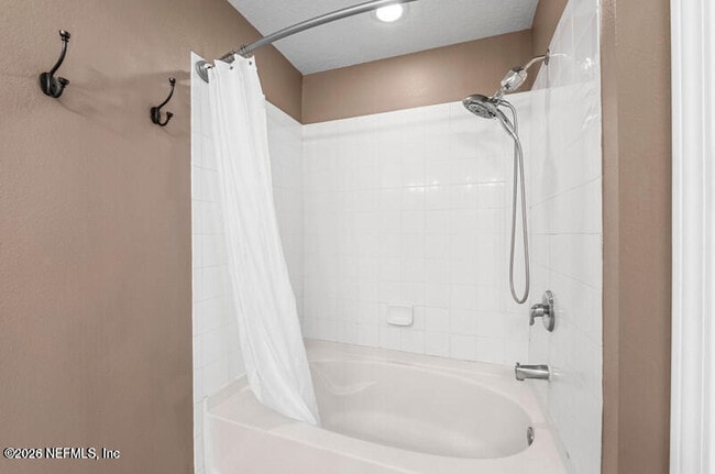 Building Photo - 4265 Highwood Dr