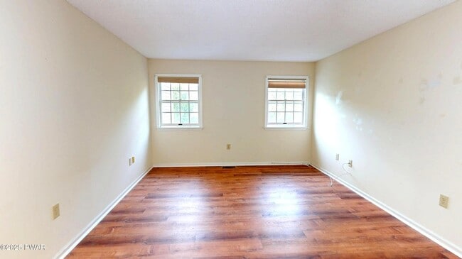 Building Photo - 4038 Somerset Ct