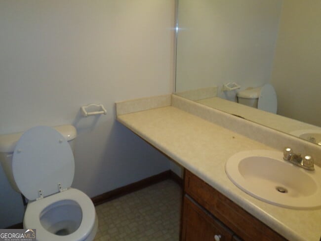 Building Photo - 7045 Brentwood Ct
