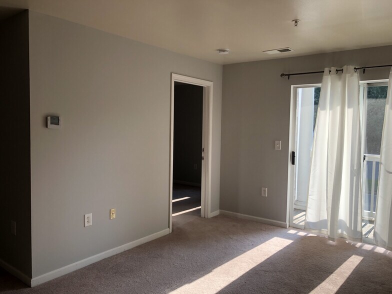 Building Photo - 767 Denali Way