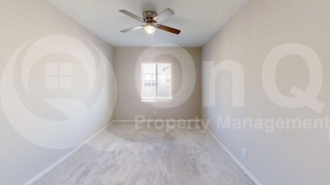 Building Photo - 746 E Doral Ave