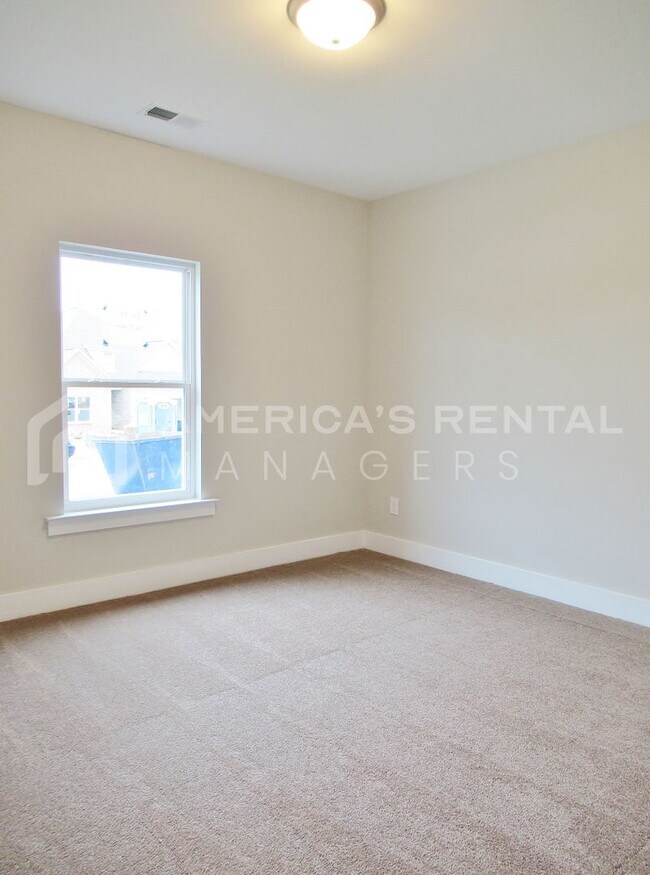 Building Photo - Home for Rent in Tuscaloosa... Available t...