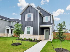 Building Photo - Spacious 4/BR 2.5/BA Retreat with Fenced Yard and Smart Features