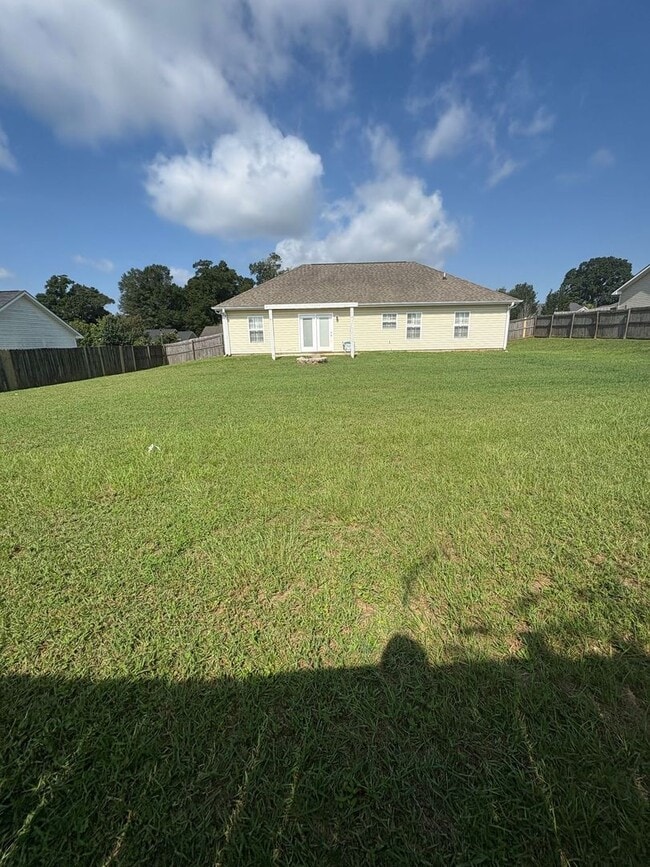 Building Photo - 105 County Rd 740