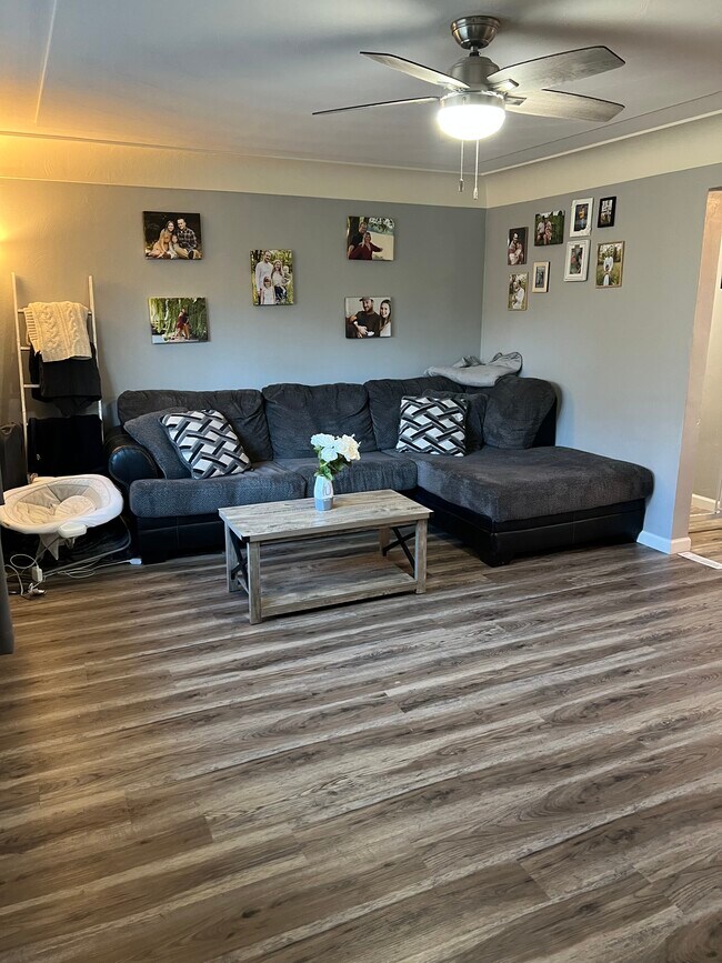 Building Photo - 6712 Grove Rd