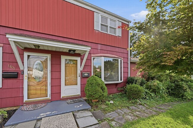 Building Photo - 1403 Uelen Ct