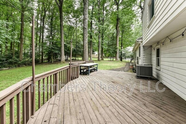 Building Photo - 12231 Westwood Hills Dr