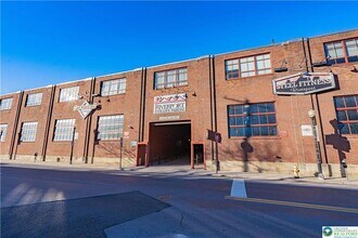 Building Photo - 11 W 2nd St