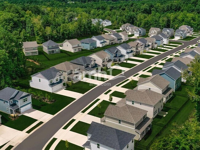 Building Photo - 3216 Oakfields Rd