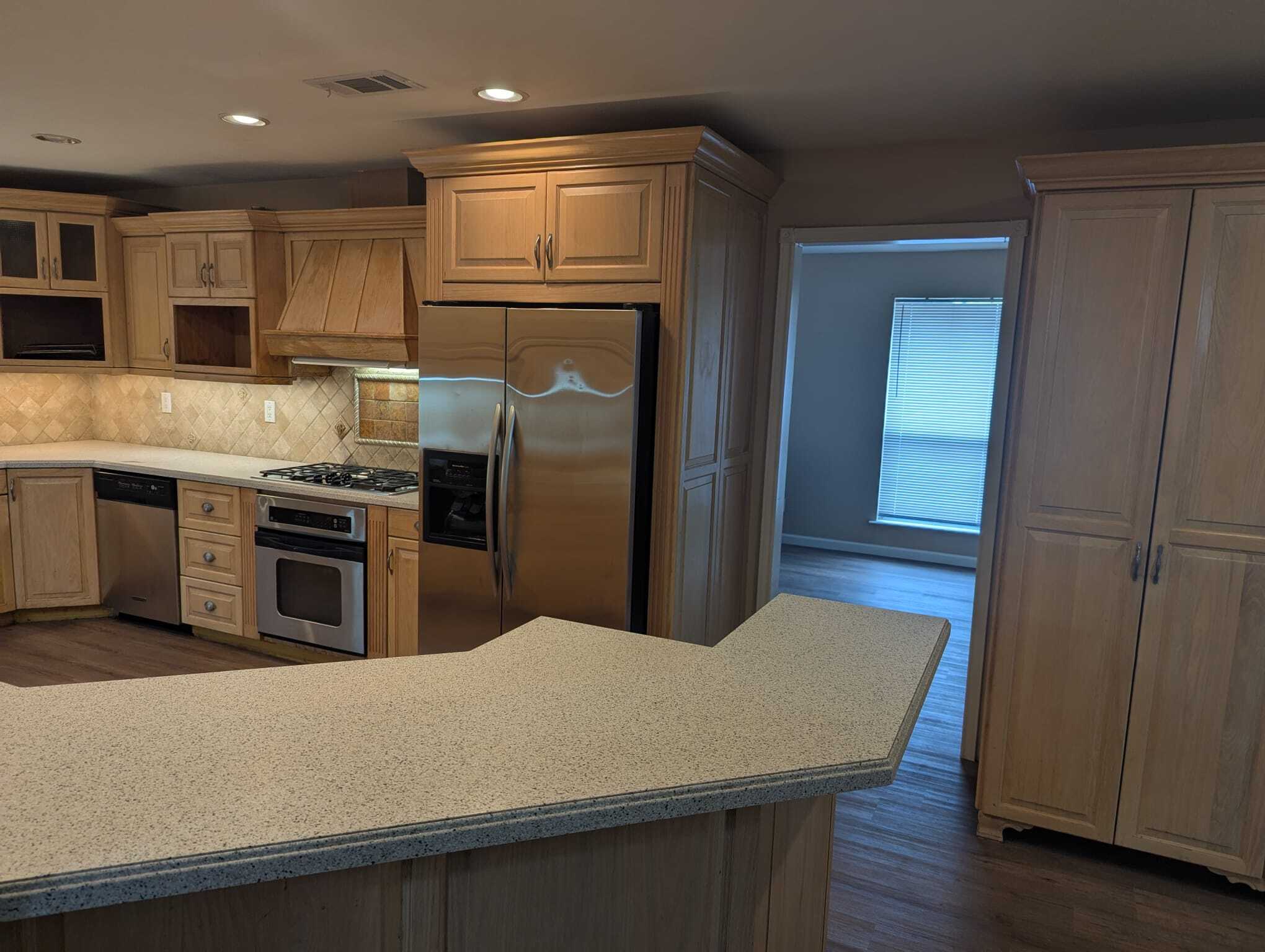 kitchen - 2719 Canal Ave
