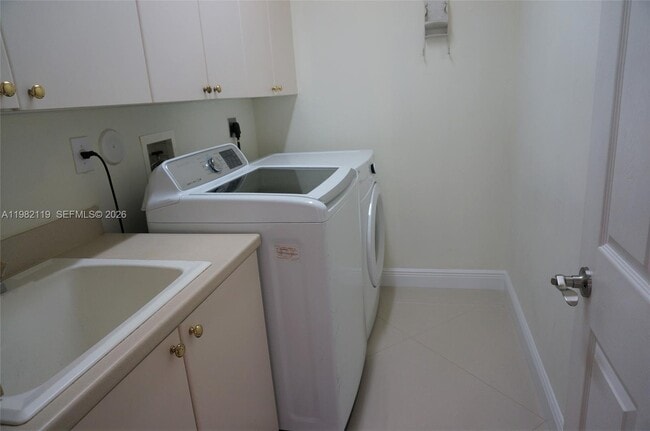 Building Photo - 8006 N Savannah Cir