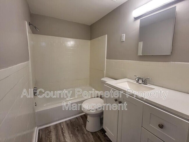 Building Photo - 3631 Washington St