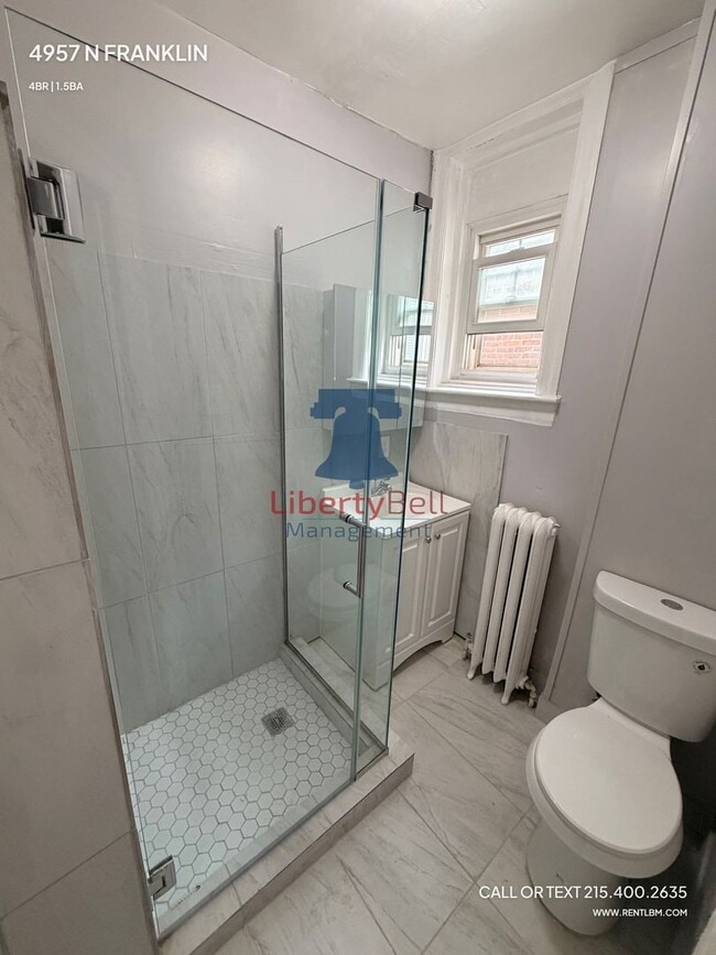 Building Photo - 4957 N Franklin St