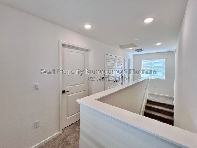 Building Photo - 1491 Vintage Ln