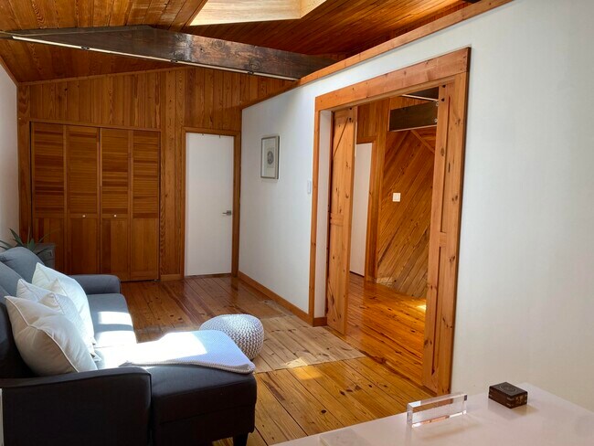 Building Photo - 141 Hunters Trce