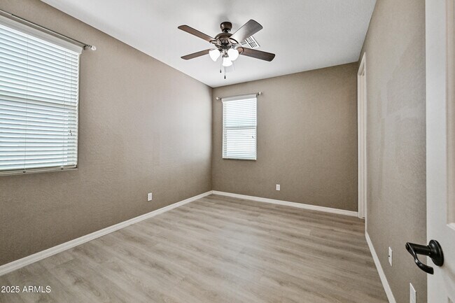 Building Photo - 133 E Prescott Dr