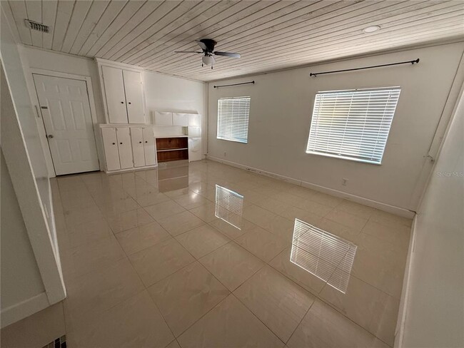 Building Photo - 10922 Tail Feather Ct