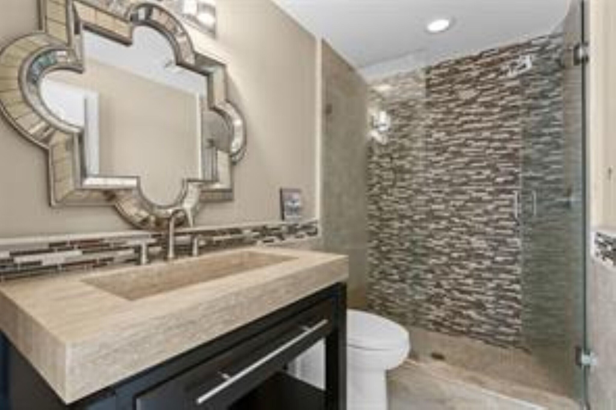 Building Photo - 4213 Bougainvilla Dr