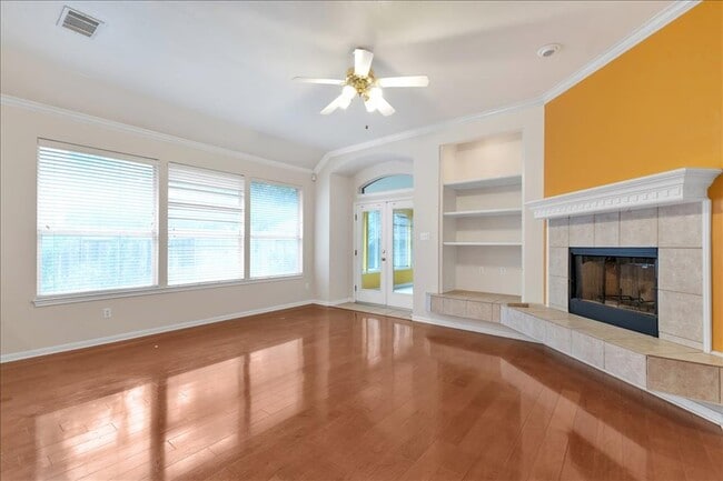 Building Photo - 9237 La Siesta Bend