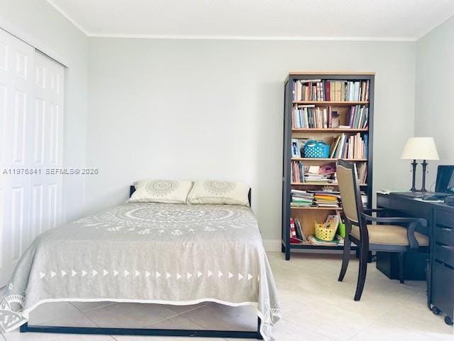 Building Photo - 3675 N Country Club Dr