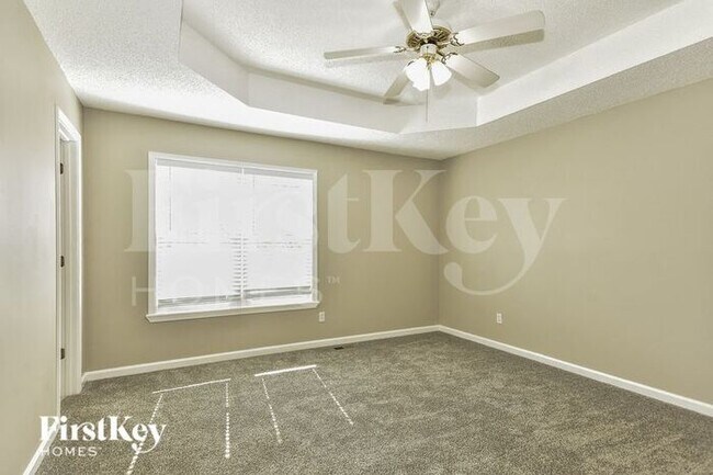 Building Photo - 1304 Venessa Dr