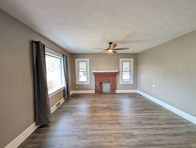 Building Photo - CandlerLong Term Rental