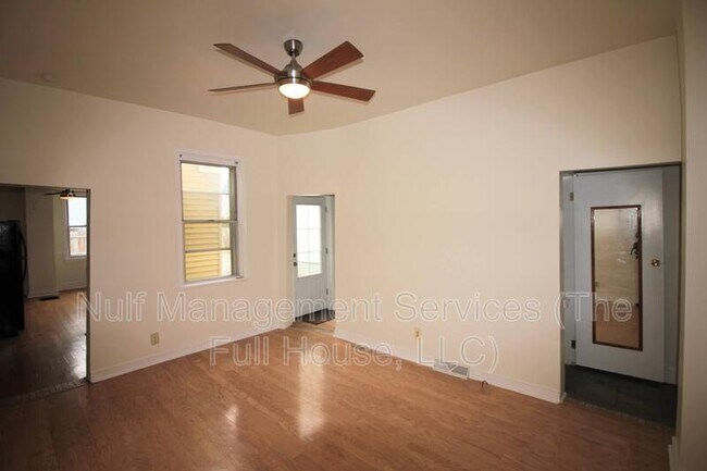 Building Photo - 452 Pearl St